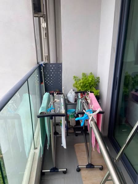 Servis Apartment untuk Disewa di LakePark Residence @ KL North - Yu Kelwis - Balcony - PropertyGuru.com.my