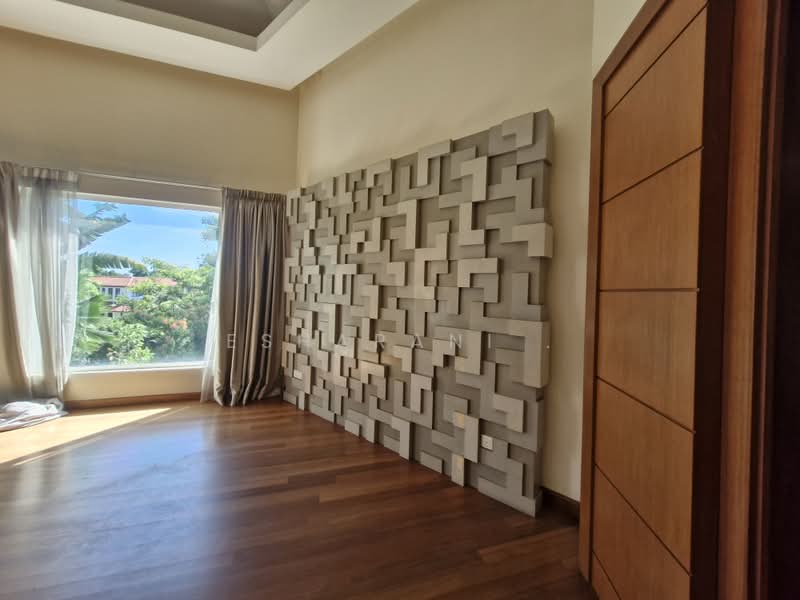 Bungalow for Sale in Bukit Gita Bayu (Seri Kembangan) - Esharani . - PropertyGuru.com.my