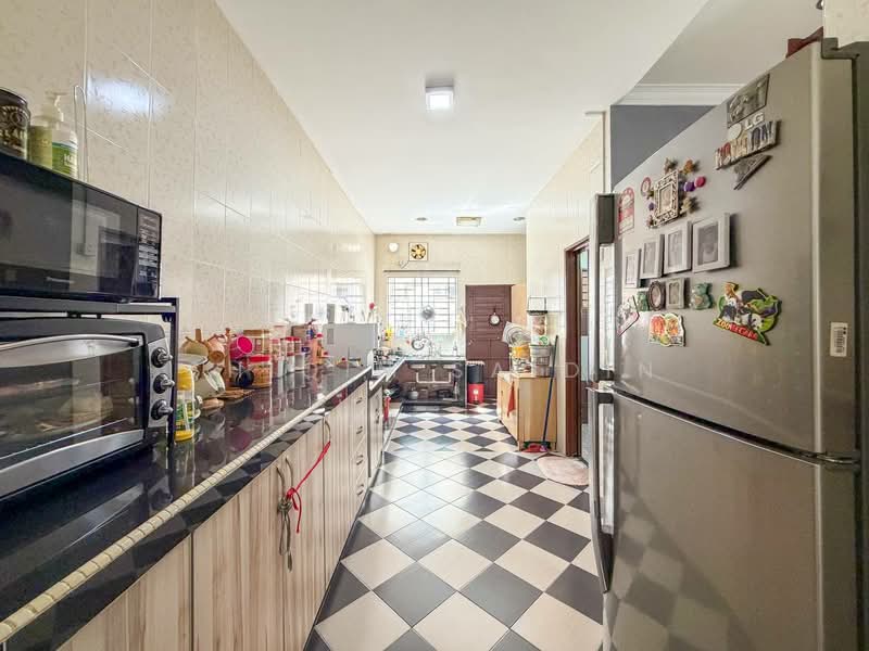 2-storey Terraced House for Sale in Taman Damai Utama (Bandar Kinrara) - Shiqin Saidin - Kitchen - PropertyGuru.com.my