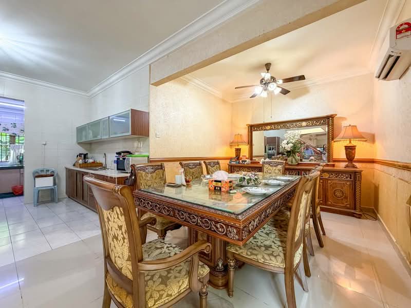 Rumah Banglo untuk Dijual di Ampang (Selangor) - Shiqin Saidin - Dining Room - PropertyGuru.com.my