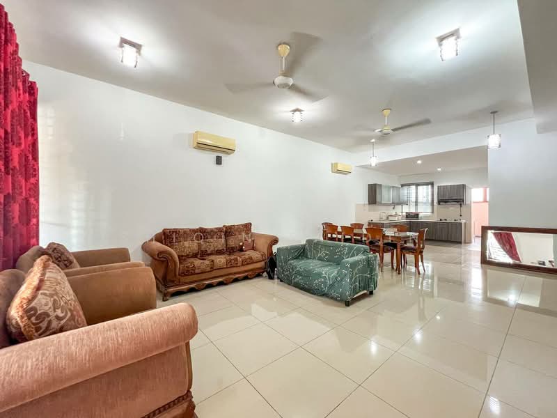 Rumah Teres 3 Tingkat untuk Dijual di Cyberjaya (Selangor) - Shiqin Saidin - Living Room - PropertyGuru.com.my