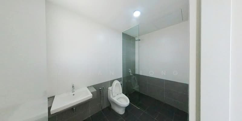 Rumah Teres 3 Tingkat untuk Disewa di Bangi (Selangor) - Vivian Liong - Bathroom - PropertyGuru.com.my
