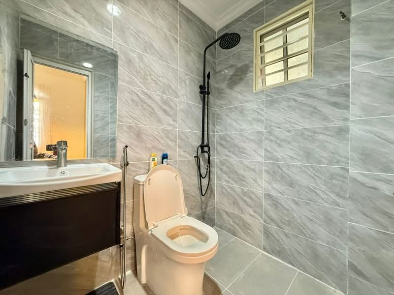 Rumah Berkembar untuk Dijual di Bukit Bandaraya (Shah Alam) - Shiqin Saidin - Bathroom - PropertyGuru.com.my