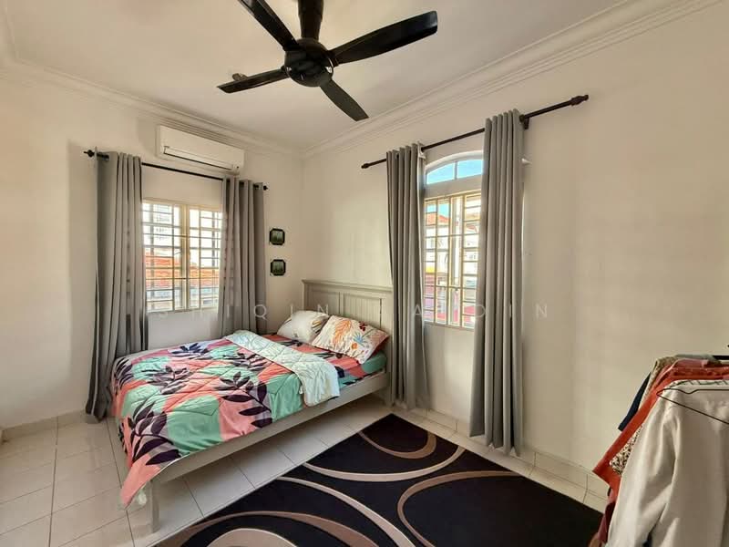 Rumah Berkembar untuk Dijual di Bukit Bandaraya (Shah Alam) - Shiqin Saidin - Bedroom - PropertyGuru.com.my