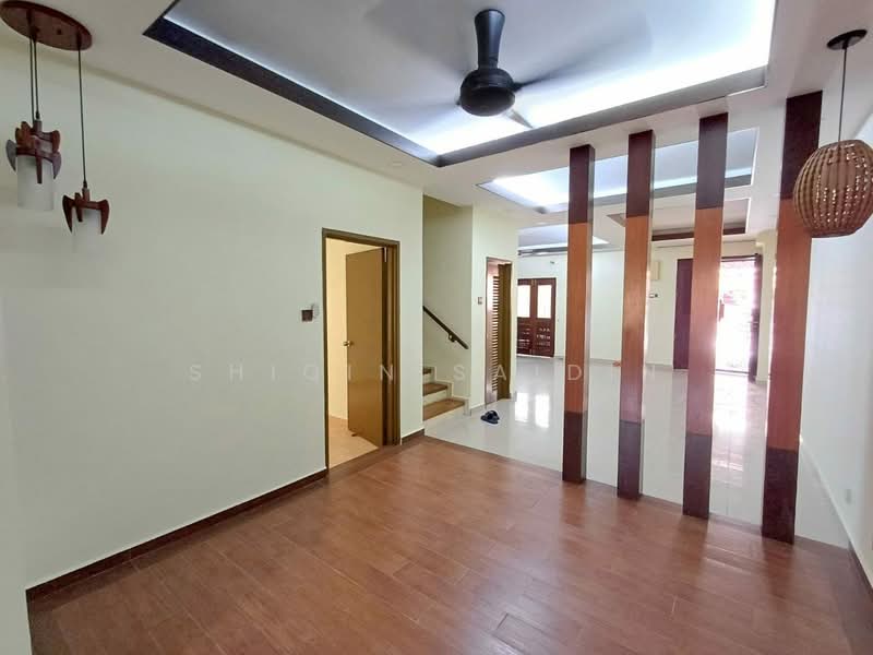 Rumah Teres 2 Tingkat untuk Dijual di Seksyen 11 (Kota Damansara) - Shiqin Saidin - Living Room - PropertyGuru.com.my