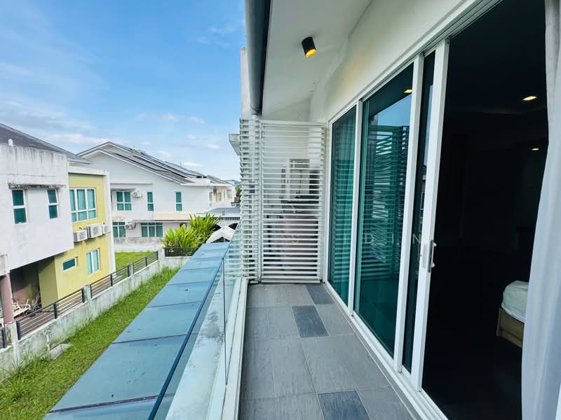 Bungalow House untuk Disewa di Denai Alam (Shah Alam) - Shiqin Saidin - Balcony - PropertyGuru.com.my