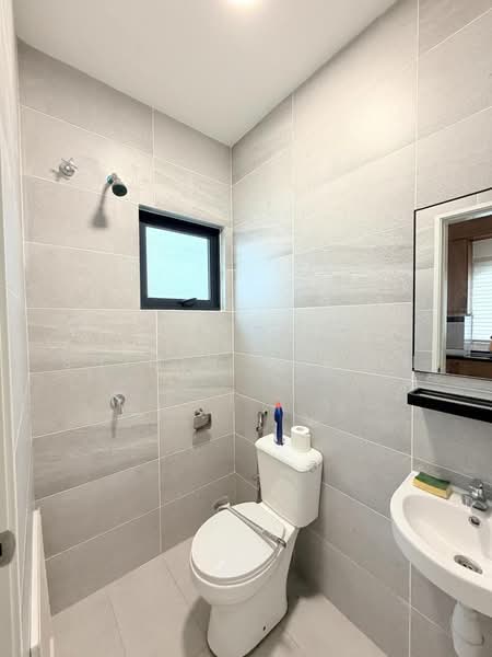 Rumah Teres 2-Tingkat untuk Dijual di Cyberjaya (Selangor) - Shiqin Saidin - Bathroom - PropertyGuru.com.my