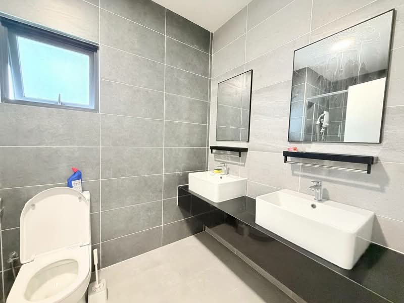 Rumah Teres 2-Tingkat untuk Dijual di Cyberjaya (Selangor) - Shiqin Saidin - Bathroom - PropertyGuru.com.my