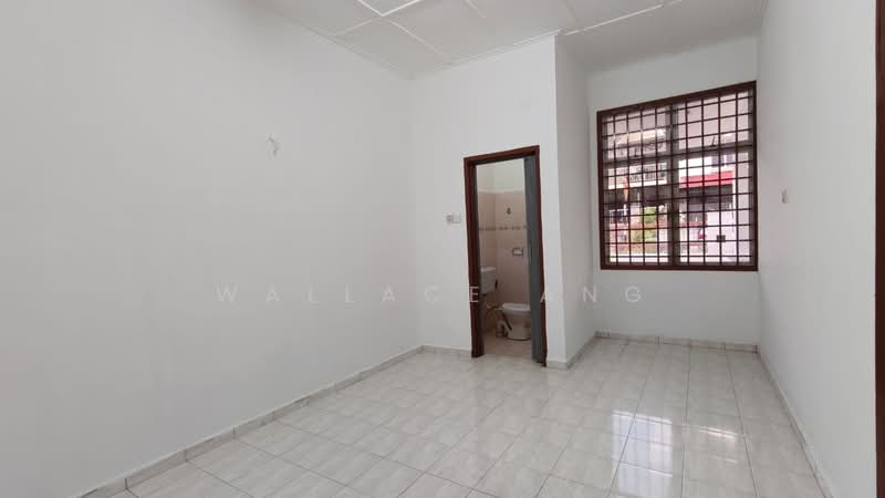 Rumah Teres 1.5-Tingkat untuk Dijual di Taman Bukit Jaya (Ulu Tiram) - Wallace Ang - PropertyGuru.com.my