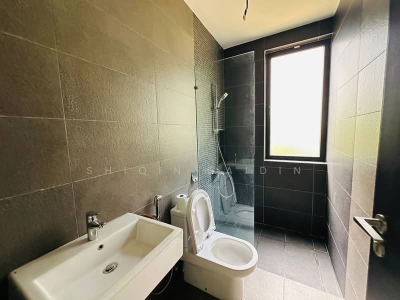 Semi-Detached House for Sale in Setia Eco Glades (Cyberjaya) - Shiqin Saidin - Bathroom - PropertyGuru.com.my