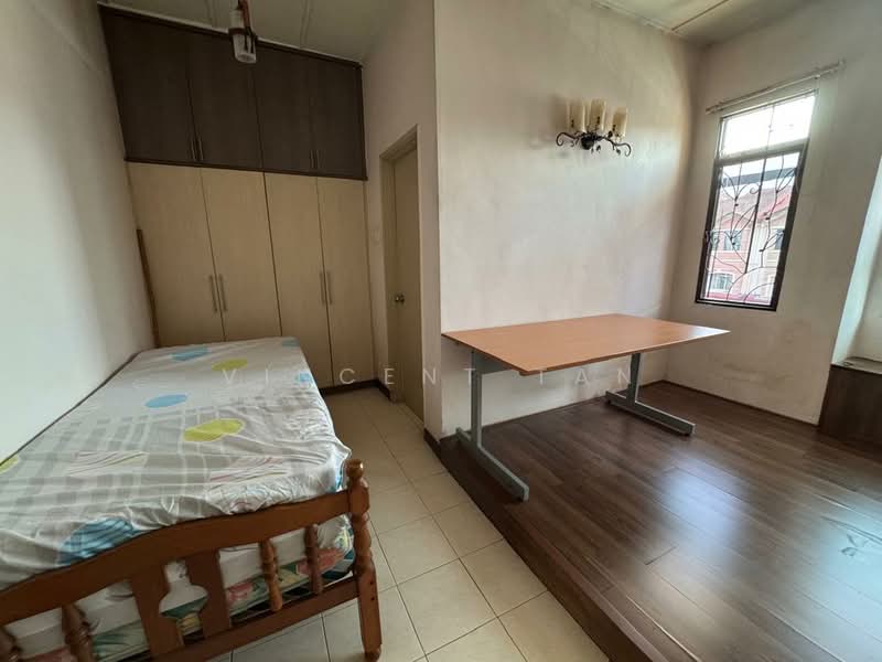 Rumah Teres 3-Tingkat untuk Dijual di Subang Bestari (Shah Alam) - Vincent Tan - Bedroom - PropertyGuru.com.my