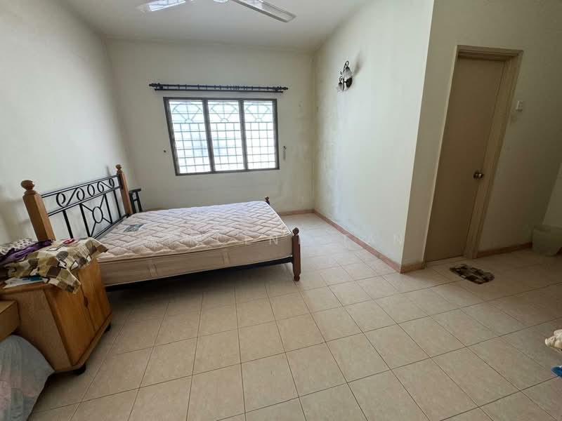 Rumah Teres 3-Tingkat untuk Dijual di Subang Bestari (Shah Alam) - Vincent Tan - Bedroom - PropertyGuru.com.my
