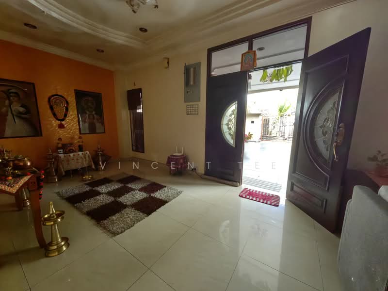 Semi-Detached House for Sale in Kuala Selangor (Selangor) - Vincent Tee - Entrance - PropertyGuru.com.my