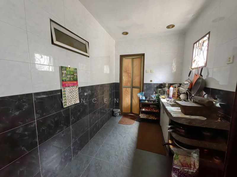 Semi-Detached House for Sale in Kuala Selangor (Selangor) - Vincent Tee - Kitchen - PropertyGuru.com.my