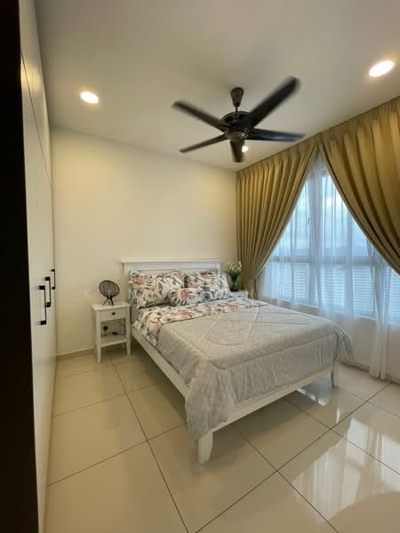 Kediaman Servis untuk Dijual di Kenwingston Platz - KINKI CHAN - Bedroom - PropertyGuru.com.my