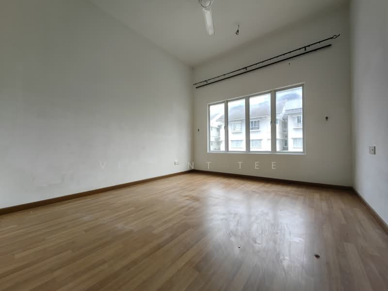 Townhouse for Sale in Tambun (Perak) - Vincent Tee - Living Room - PropertyGuru.com.my