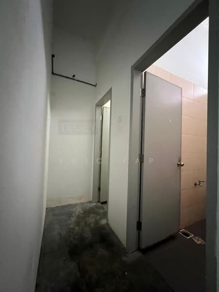 Shop / Office for Rent in Puncak Alam (Selangor) - Eric Yap - Corridor - PropertyGuru.com.my