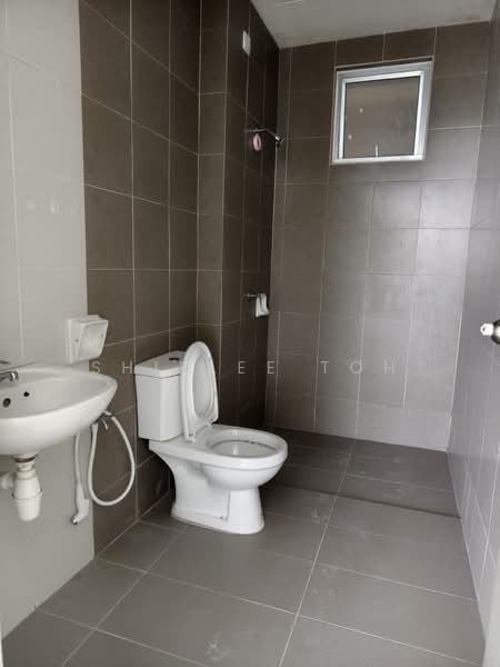 Service Residence for Sale at BSP 21 - Shirlee Toh - Bathroom - PropertyGuru.com.my
