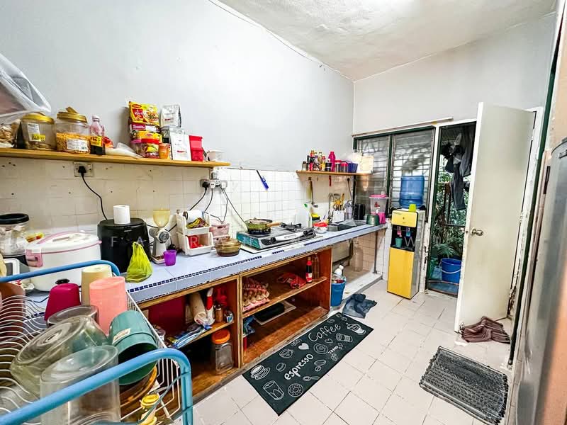 2-storey Terraced House for Sale in Taman Desa Serdang (Seri Kembangan) - Fauran Nawawi - PropertyGuru.com.my