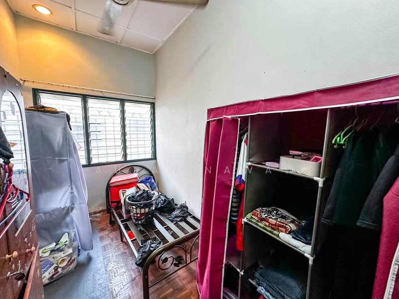 2-storey Terraced House for Sale in Taman Desa Serdang (Seri Kembangan) - Fauran Nawawi - PropertyGuru.com.my