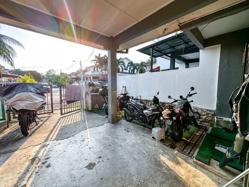2-storey Terraced House for Sale in Taman Desa Serdang (Seri Kembangan) - Fauran Nawawi - PropertyGuru.com.my