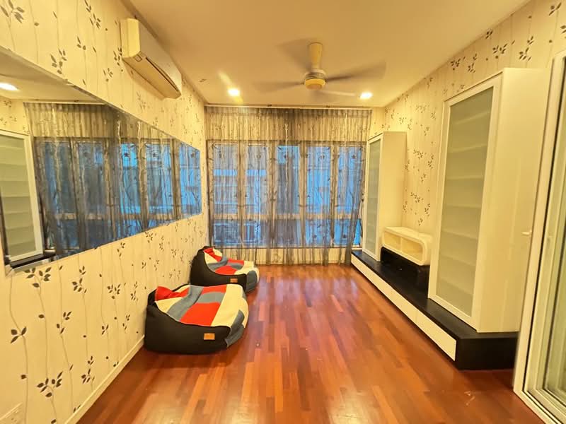 Rumah Teres 2 Tingkat untuk Dijual di Temasya Glenmarie (Glenmarie) - Lai YK - Living Room - PropertyGuru.com.my