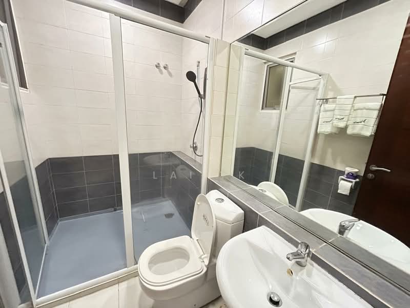 Rumah Teres 2 Tingkat untuk Dijual di Temasya Glenmarie (Glenmarie) - Lai YK - Bathroom - PropertyGuru.com.my