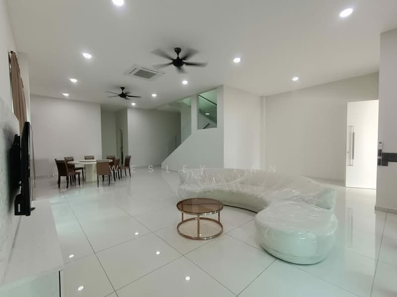Rumah Berkembar untuk Dijual di Ujong Pasir (Melaka) - Wesley Tan - Living Room - PropertyGuru.com.my