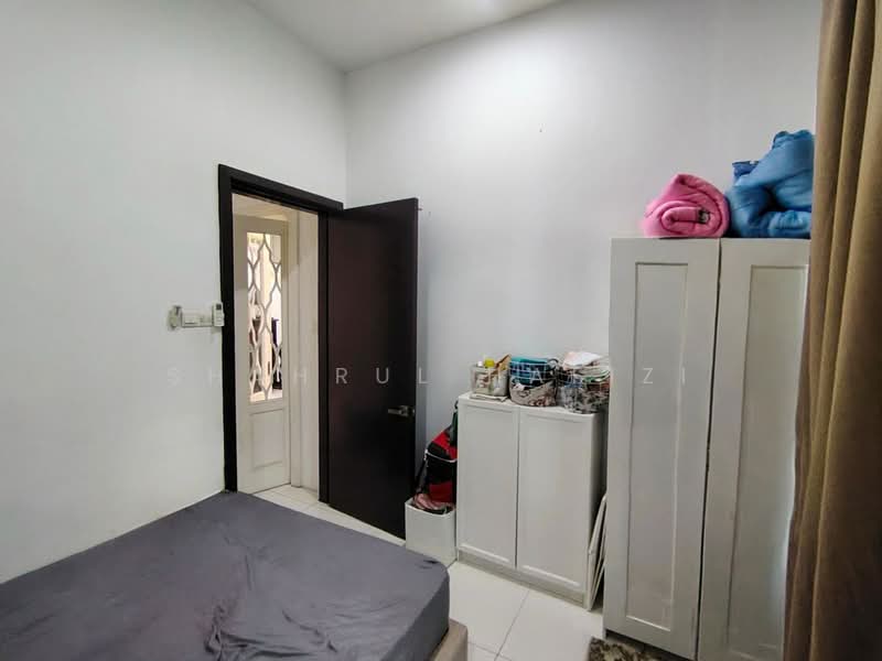 Semi-Detached House for Sale in Seksyen 35 (Shah Alam) - Shahrul Hafizi - Bedroom - PropertyGuru.com.my