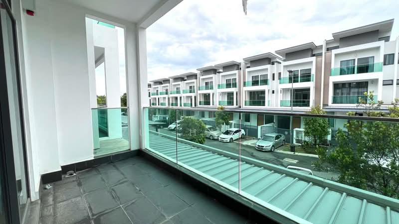 3-storey Terraced House for Sale in Bandar Nusaputra (Puchong) - Zul Hasif - PropertyGuru.com.my