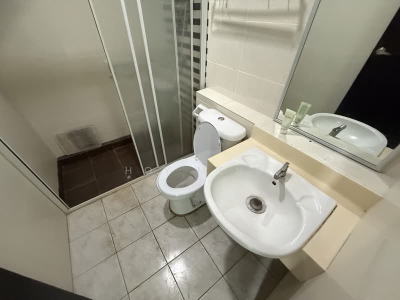 Condominium for Sale at The Brezza - Hoy Meng - Bathroom - PropertyGuru.com.my