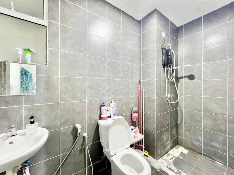 Kediaman Servis untuk Disewa di The Zizz @ Damansara North - Jimmy Haryzul - Bathroom - PropertyGuru.com.my