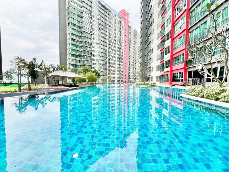 Kediaman Servis untuk Disewa di The Zizz @ Damansara North - Jimmy Haryzul - Pool - PropertyGuru.com.my