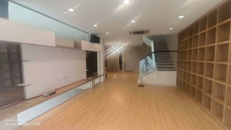 Bungalow for Rent in Selayang (Selangor) - Ong Hai Wei - Living Room - PropertyGuru.com.my