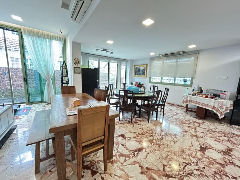 Rumah Banglo untuk Dijual di Usj 5 (Subang Jaya) - Lai YK - Dining Room - PropertyGuru.com.my