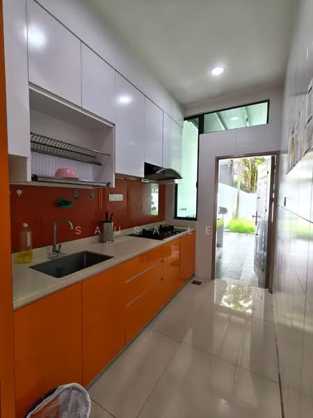 Cluster House for Sale in Taman Mount Austin (Tebrau) - Sausa Lee - Kitchen - PropertyGuru.com.my