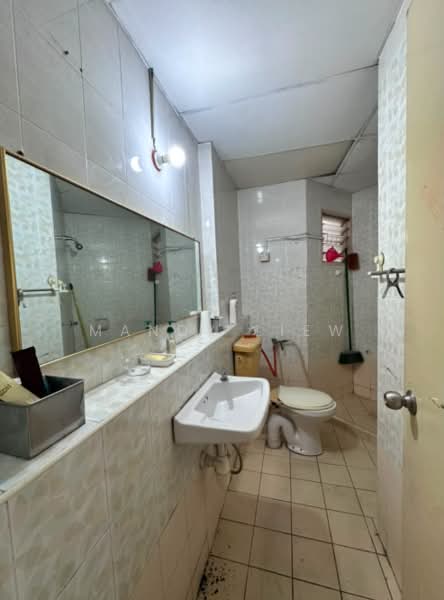 Condominium for Sale at Menara Menjalara - Mandy Liew - Bathroom - PropertyGuru.com.my