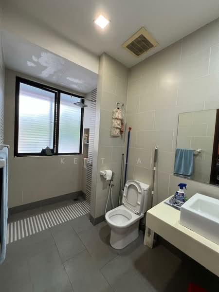 Rumah Teres 2-Tingkat untuk Dijual di Bandar Kinrara Seksyen 8 (Bandar Kinrara) - Kent Lai - Bathroom - PropertyGuru.com.my