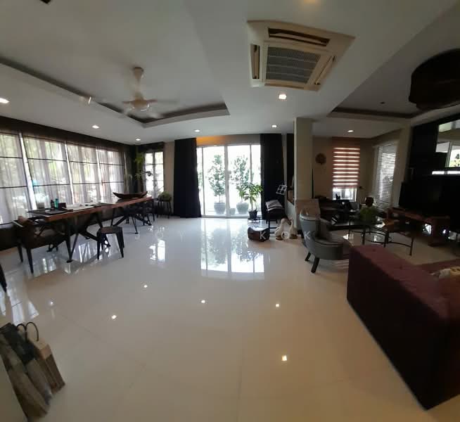 2-storey Terraced House for Sale in Usj 4 (Subang Jaya) - Joyce Kok - Living Room - PropertyGuru.com.my