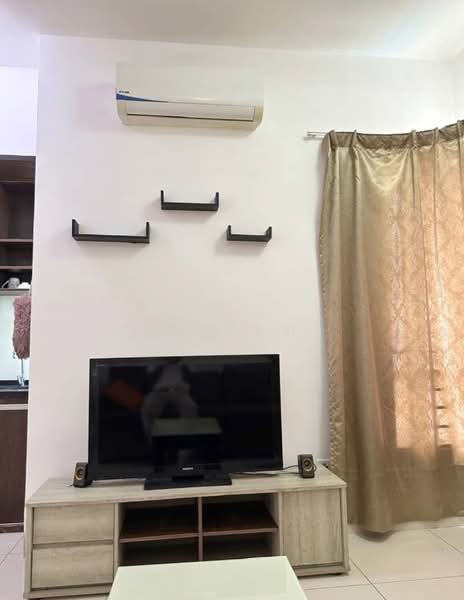 Kediaman Servis untuk Disewa di Vega Residensi 1 - Hamizah . - Living Room - PropertyGuru.com.my