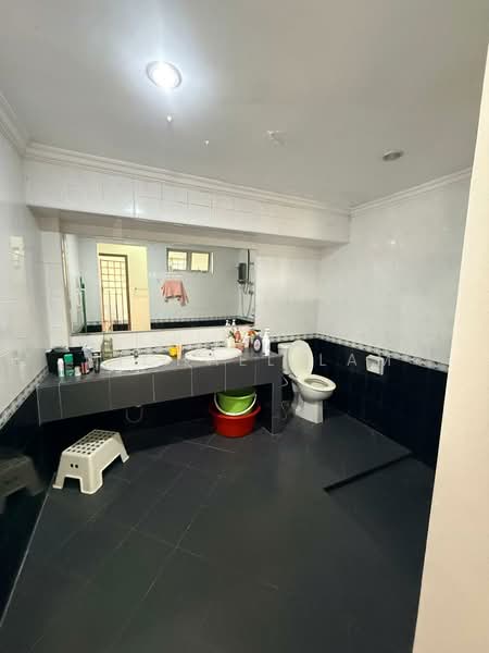 Rumah Teres 2 Tingkat untuk Disewa di Petaling Jaya (Selangor) - Michael Lam - Bathroom - PropertyGuru.com.my