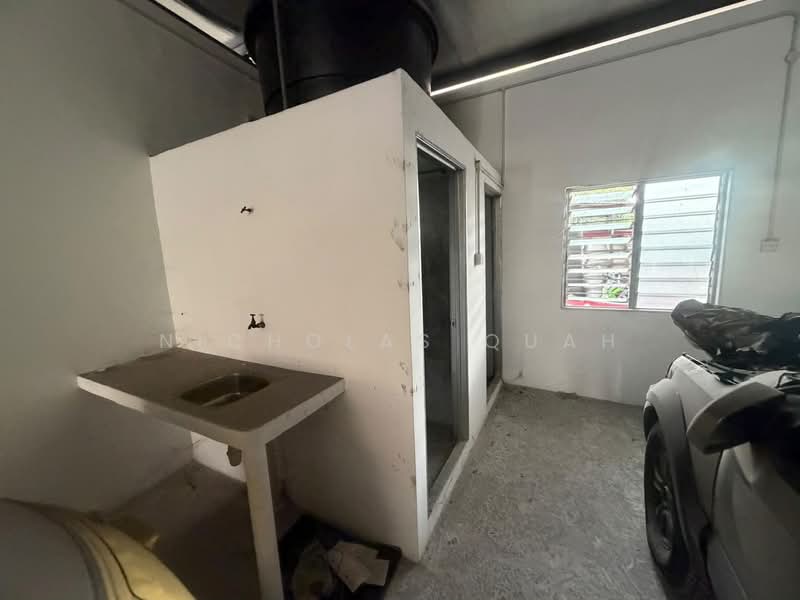 Shop for Rent in Kampung Baru Subang (Sungai Buloh) - Nicholas Quah - Interior - PropertyGuru.com.my