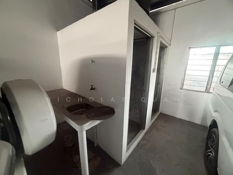 Shop for Rent in Kampung Baru Subang (Sungai Buloh) - Nicholas Quah - Interior - PropertyGuru.com.my