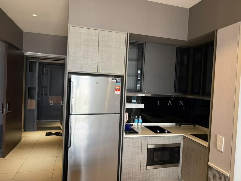 Service Residence for Rent at Millerz Square Serviced Residence - Seow Ling Tan - Kitchen - PropertyGuru.com.my