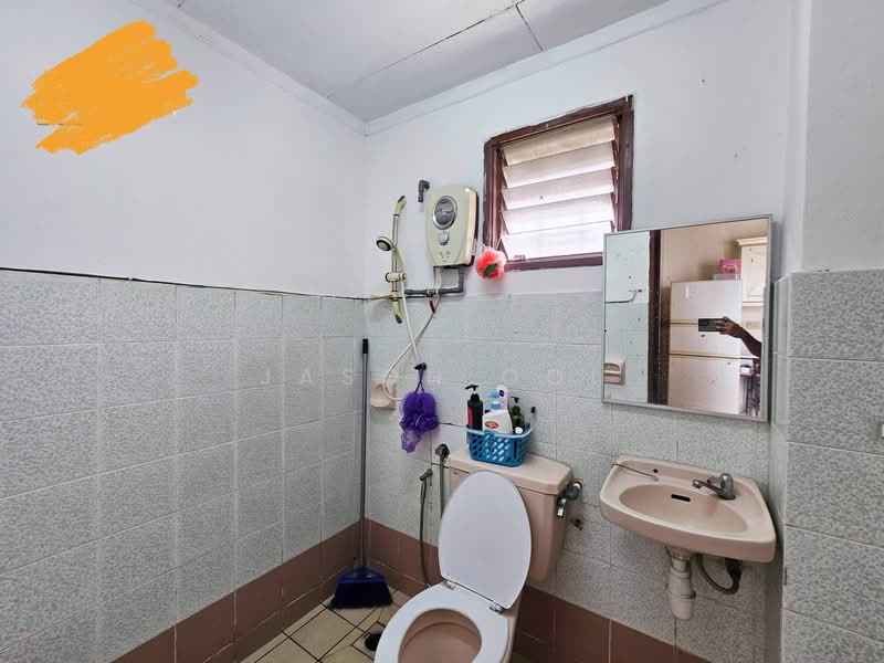 2-storey Terraced House for Sale in Putra Heights (Subang Jaya) - Jason Ooi - Bathroom - PropertyGuru.com.my