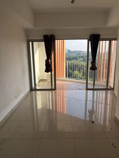Servis Apartment untuk Disewa di Suria Jelutong - Leo Hon Kah Hin - Balcony - PropertyGuru.com.my