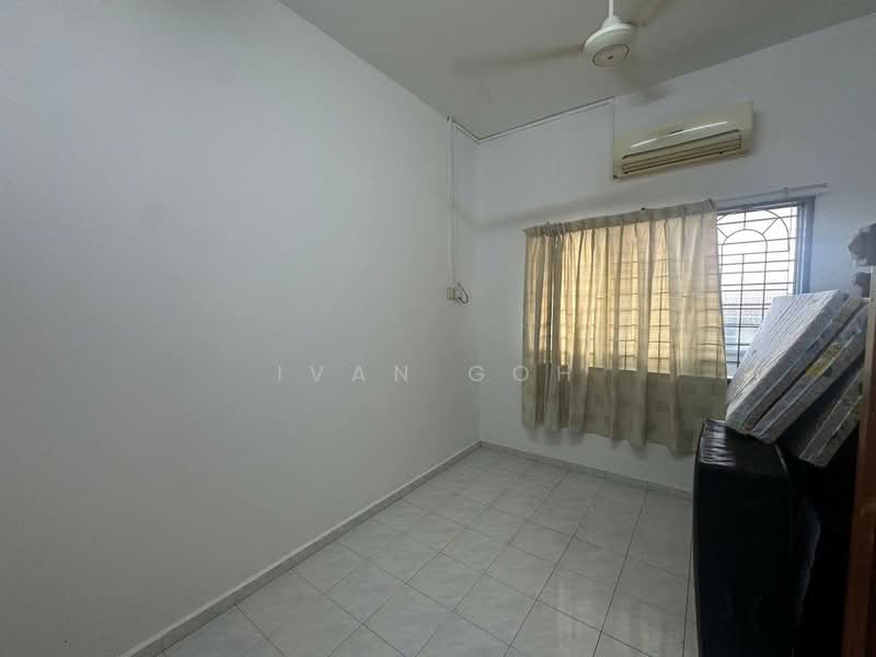 Rumah Teres 1 Tingkat untuk Dijual di Taman Mas Merah (Batu Berendam) - Ivan Goh - PropertyGuru.com.my