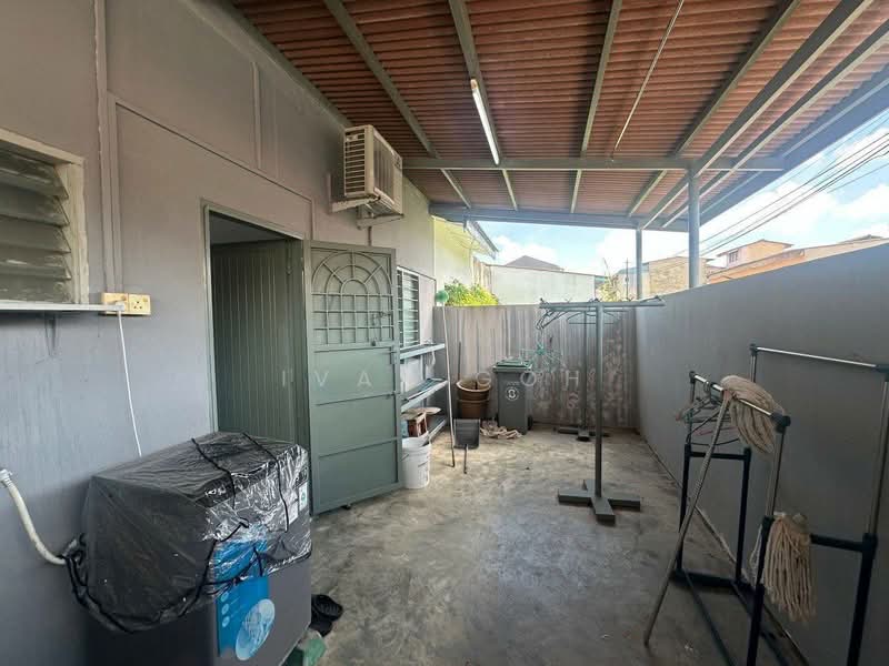 Rumah Teres 1 Tingkat untuk Dijual di Taman Mas Merah (Batu Berendam) - Ivan Goh - PropertyGuru.com.my