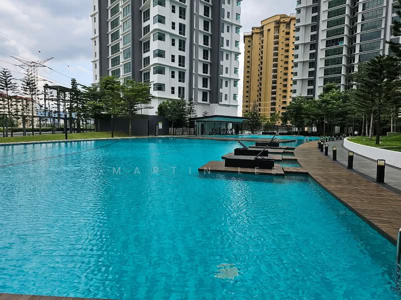 Kondominium untuk Dijual di Capella Embassy (D'Rapport Residences) - Martin Lee - Pool - PropertyGuru.com.my