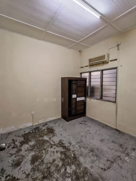 1-storey Terraced House for Rent in Taman Johor Jaya (Johor Bahru) - June Teo - Interior - PropertyGuru.com.my